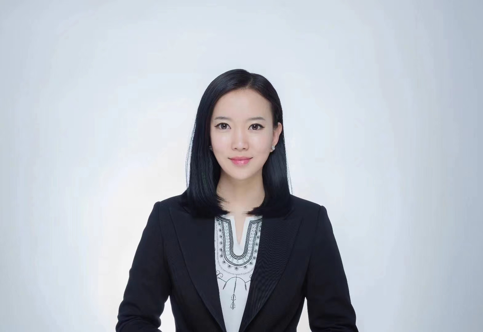 会员-女-95年-互联网公司行政工作